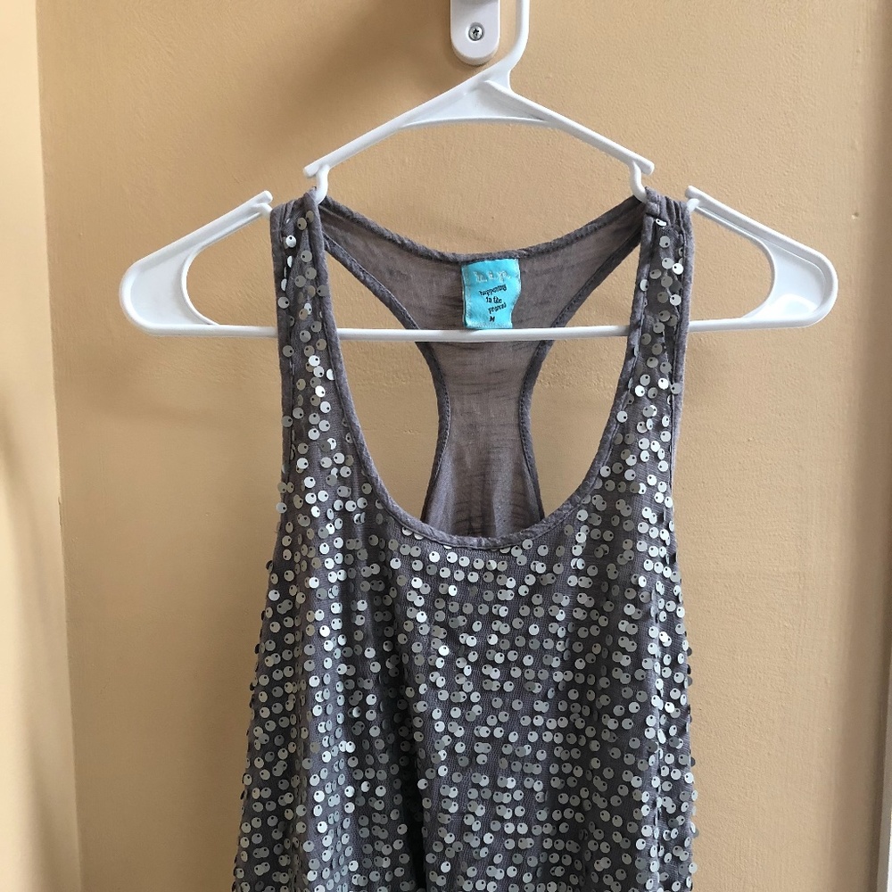 silver tank top